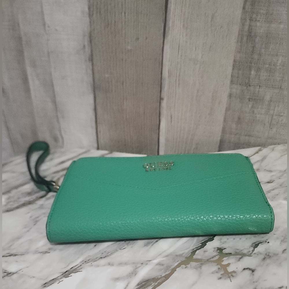 🌷GUESS Double Zip Organizer Wallet/ Wrislet in Mint Green🌷Imperfections - Picture 2 of 16
